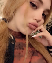 Milana, 25