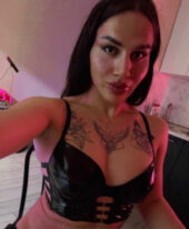 Kira, 28